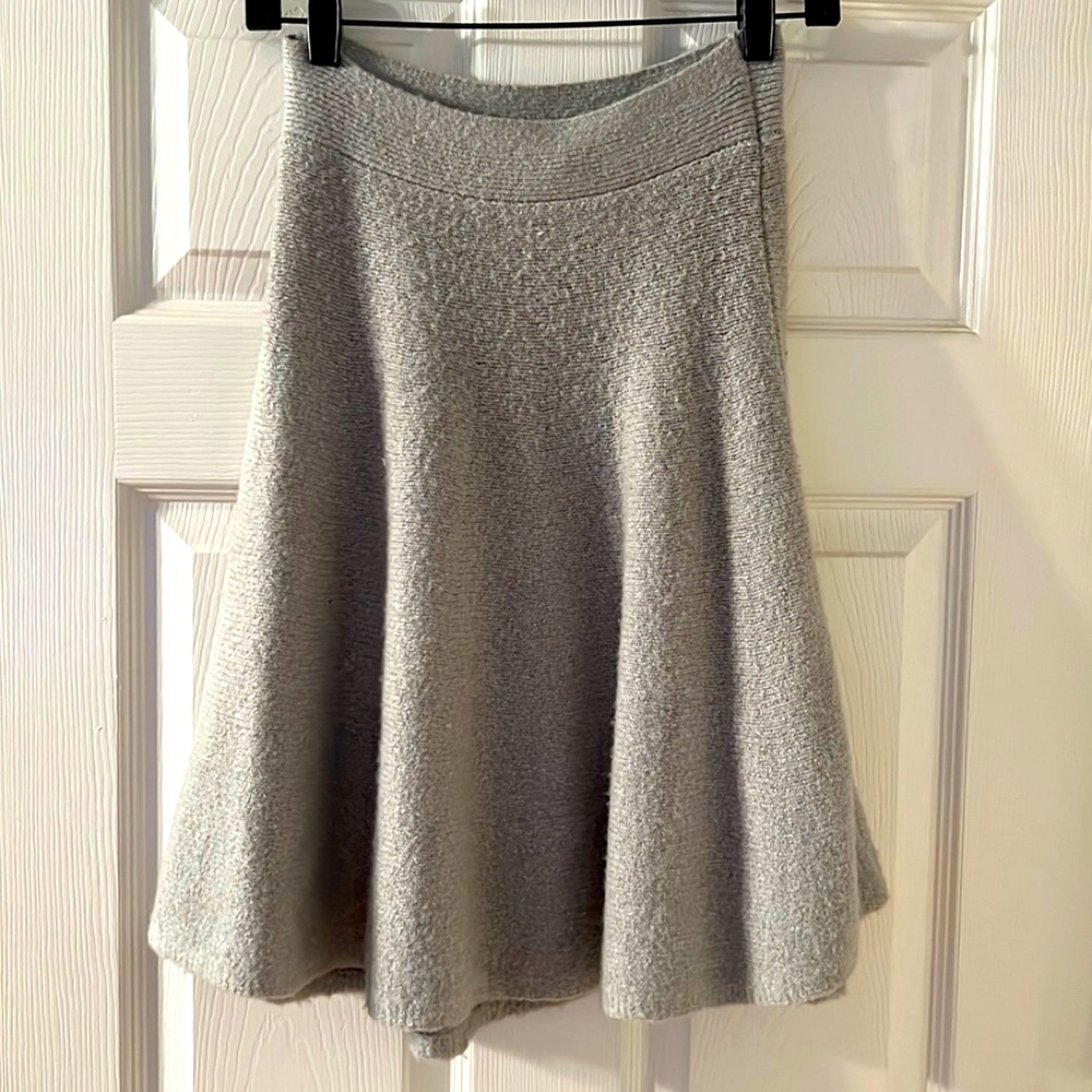 Heather Grey BCBG Maxazria Skirt! Size XS!